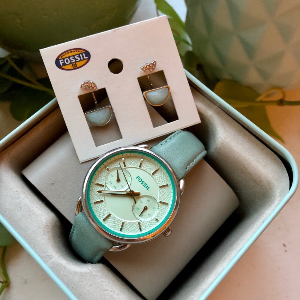 EUC Mint-green fossil watch+new matching earrings!